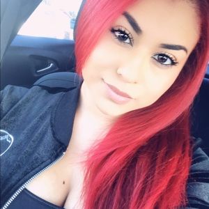 Meet your Posher, Monica